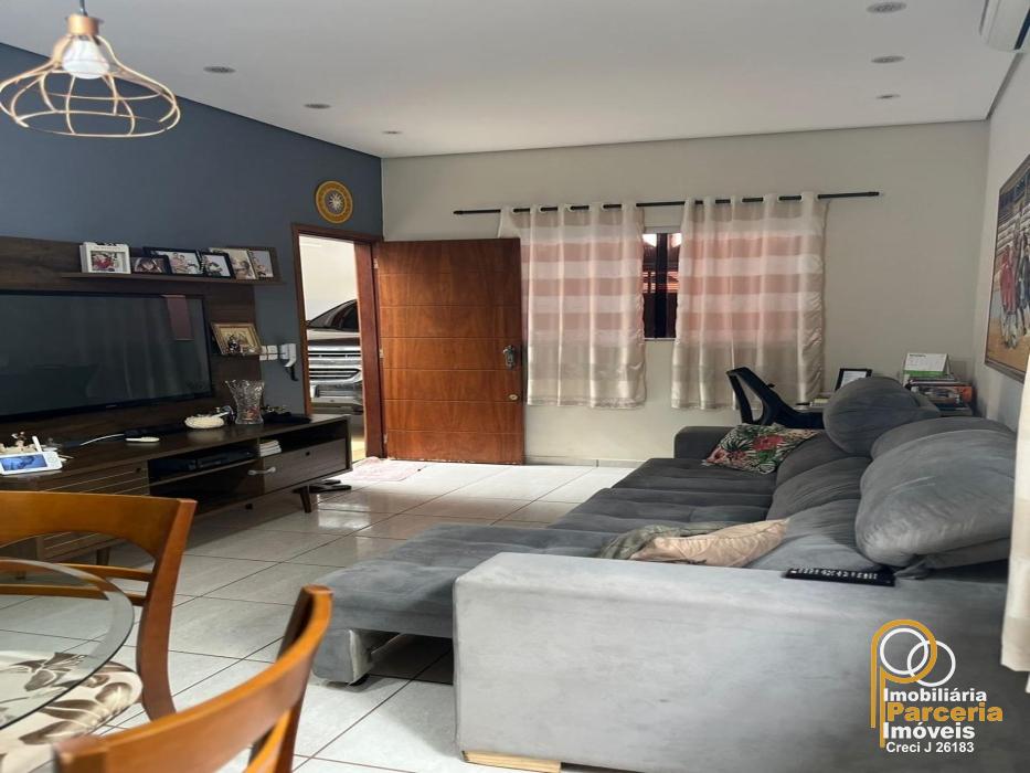 WhatsApp Image 2025-10-13 at 15.12.26 (14).jpeg